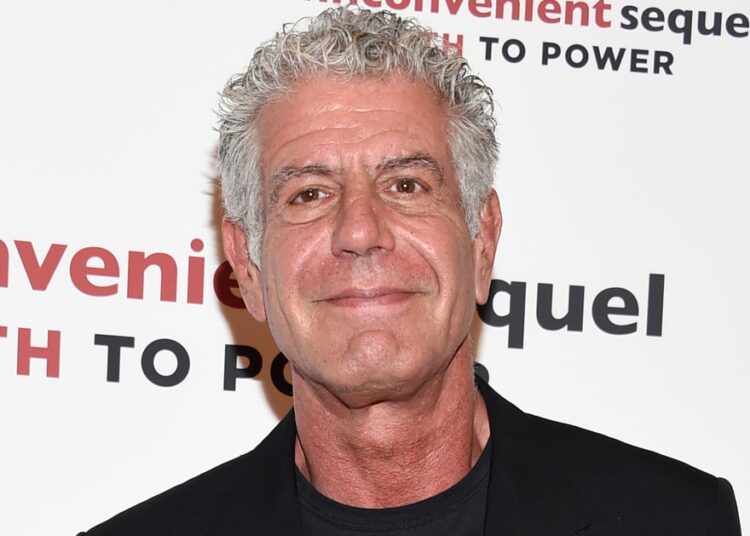 Anthony Bourdain filme 'Tony' anuncia o ator que estrelará como chef lendário