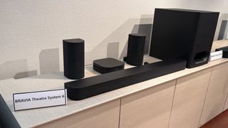 As novas barras de som da Sony têm um modo musical de festa genuinamente ótimo que eu gostaria que Sonos roubasse