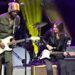 Assista Gary Clark Jr. entregar interpretações ardentes de dois clássicos Stevie Ray Vaughan