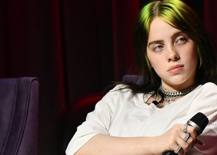 Billie Eilish explica por que ela 'odiava' seu nome crescendo