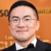 Bowen Yang responde às reclamações de 'Saturday Night Live' da 'Lotus' White Lotus