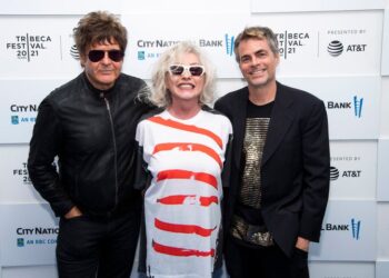 Clem Burke, baterista do icônico grupo de rock Blondie, morto aos 70