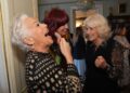 Denise Welch Belly ri após a rainha Camilla rachaduras piada