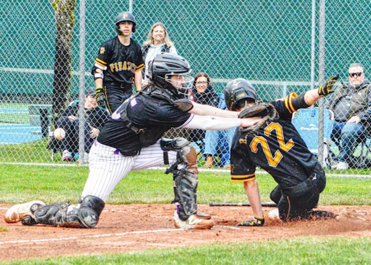 Fotos: Royals, Piratas Aberta de Baseball Temporada em estilo