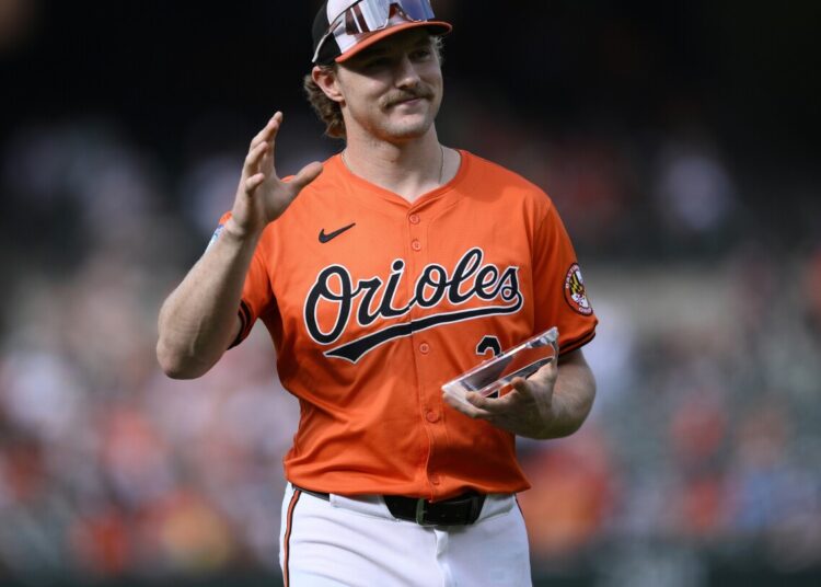 Gunnar Henderson joga shorttop, lidera para Orioles após passagem na lista lesionada