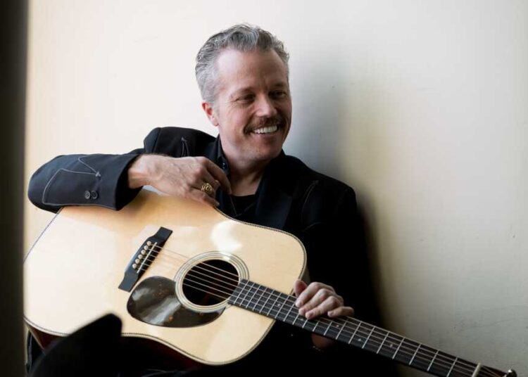 Jason Isbell reflete sobre o divórcio em 'Foxes in the Snow': NPR