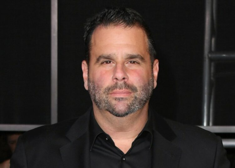 John Travolta se junta ao ex Randall Emmett de Lala Kent por US $ 1.000