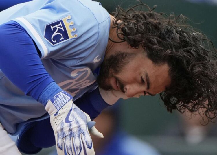 Jonathan India, da Royals, tem um grande desempenho um dia depois que um campo o atingiu no rosto | Esportes nacionais