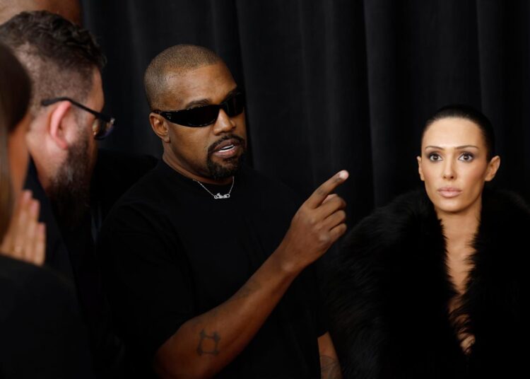 Kanye West parece confirmar a divisão de Bianca Censori em nova música
