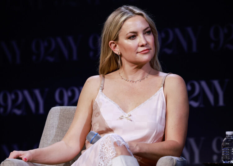 Kate Hudson faz um emocionante anúncio de carreira