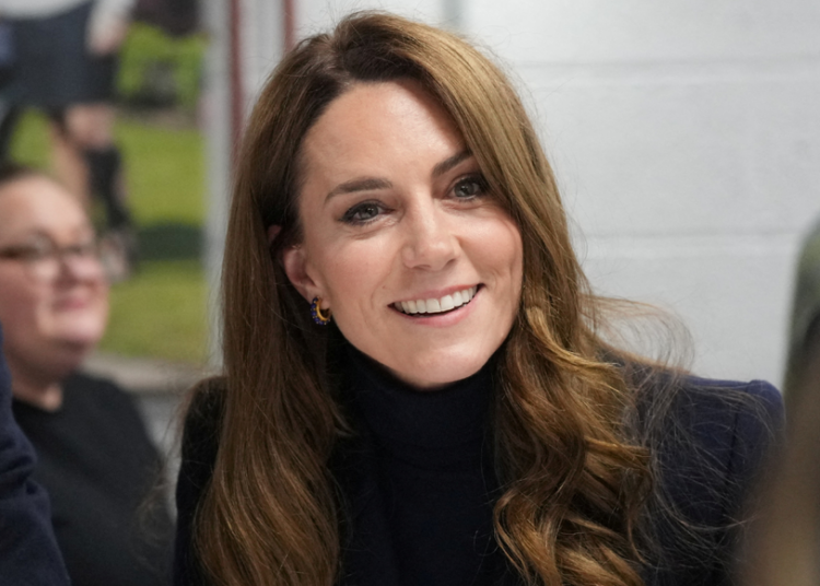 Kate Middleton 'enviou a mensagem de chave' com £ 70 opção no Royal Outing