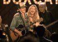Kevin Bacon, Jennifer Nettles construiu a conexão musical 'imediatamente' enquanto fazia um novo show (exclusivo)