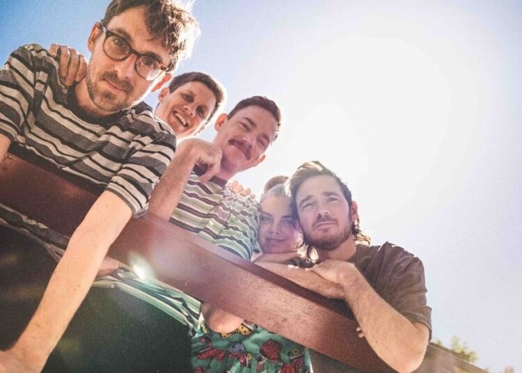 Lançamento do Ball Park Music Antecipado Álbum