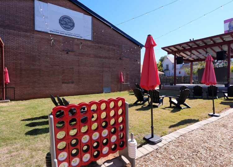 Local de Tuscaloosa oferece comida, música, entretenimento