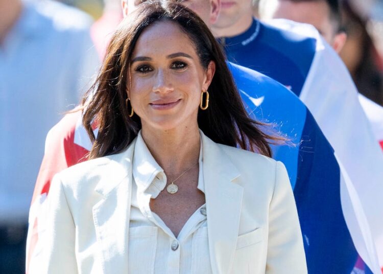 Meghan Markle responde às críticas que está fora de contato