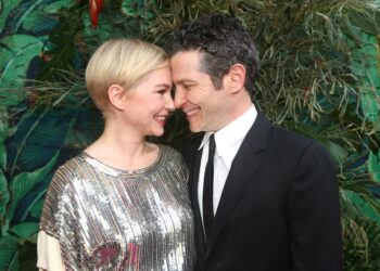 Michelle Williams recebeu silenciosamente o 4º bebê, o terceiro com o marido Thomas Kail