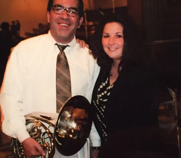 Nova música celebra a vida do amado colega de classe e professor | Notícias