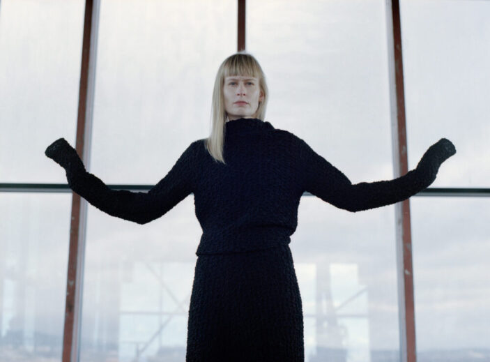 Novas descobertas de música 4 de abril: Jenny Hval, Charlie Collins, perseguindo fantasmas e mais