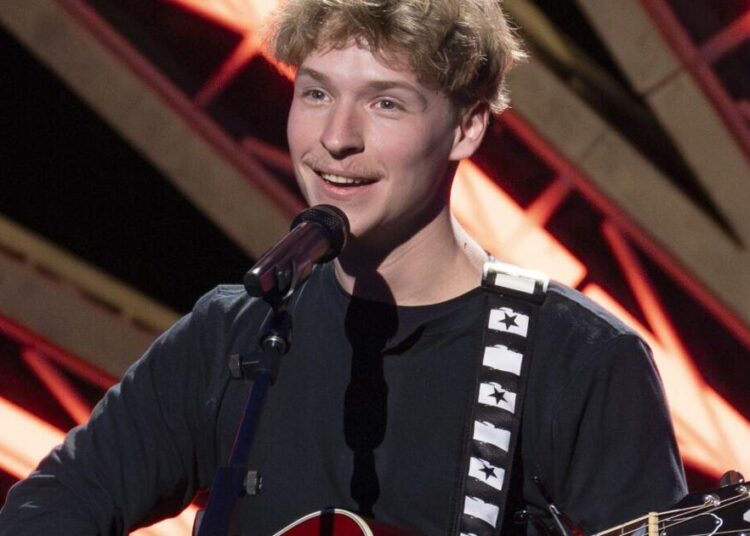 O aluno da LSU Baylee Littrell avança em 'American Idol' | Entretenimento/vida