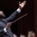 O candidato do maestro Kellen Gray lidera Tallahassee Symphony com polonês