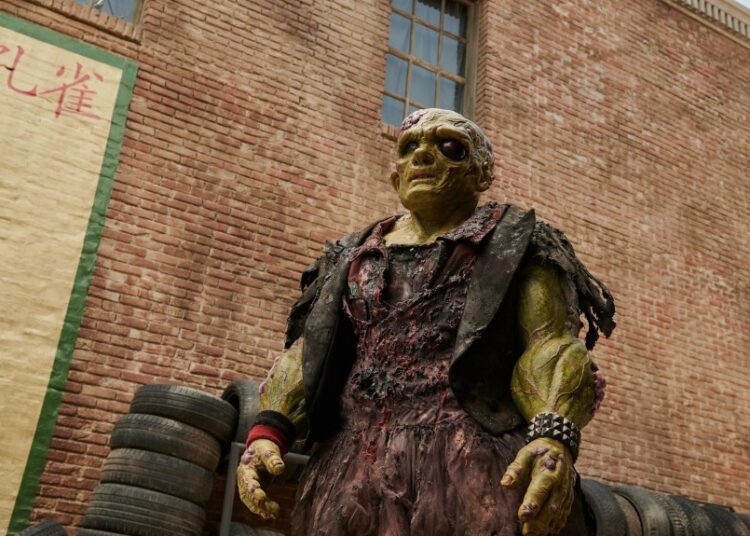 O primeiro filme de 'Toxic Avenger' de Peter Dinklage na ardósia de 193 da Legenda