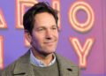 Paul Rudd totalmente fangirl sobre Miley Cyrus Shoutout durante 'SNL50: Concerto para o lar'
