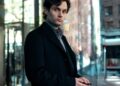 Penn Badgley compartilha lutas passadas com a dismorfia corporal