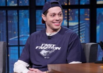 Pete Davidson diz que gastou mais de US $ 200 mil em remoção de tatuagem