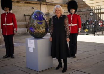 Queen Camilla racha com deveres reais enquanto vê a grande caça a ovos de Londres | Real | Notícias