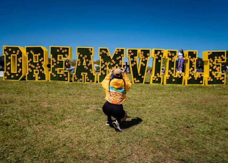 Raleigh Inks contrato de quatro anos para um novo festival de música no Dix Park