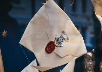 Teste: sua casa de Hogwarts de acordo com o seu signo do zodíaco