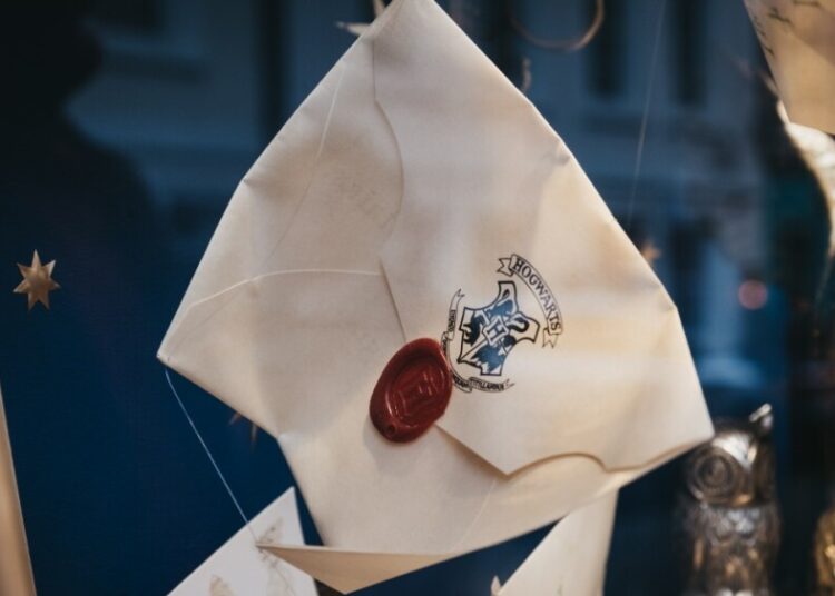 Teste: sua casa de Hogwarts de acordo com o seu signo do zodíaco