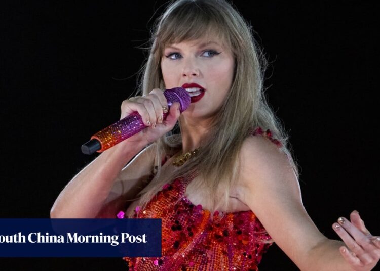 Taylor Swift e Hugh Jackman aparecem no exame DSE inglês de Hong Kong