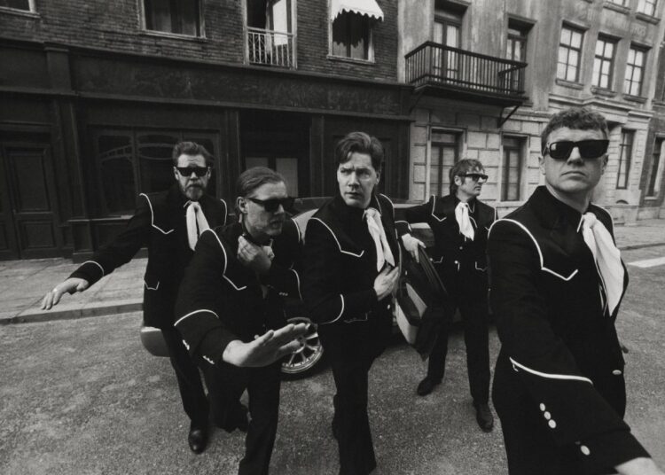 The Hives Plot World Tour para acompanhar o novo álbum