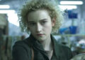 Trailer de primeiros passos mostra o surfista de prata de Julia Garner no Cinemacon