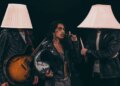 Trio de pop/rock Koyal aparece no deserto em novo vídeo para “gasolina” »Vida Viva Fearless