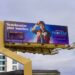Universal Studios Hollywood conta com fãs com fãs com outdoor nostálgica