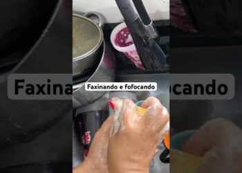 Faxina e fofoca #faxina #faxinapesada #faxinacompleta #vida #vidareal #donadecasa #fofoca #fofocas