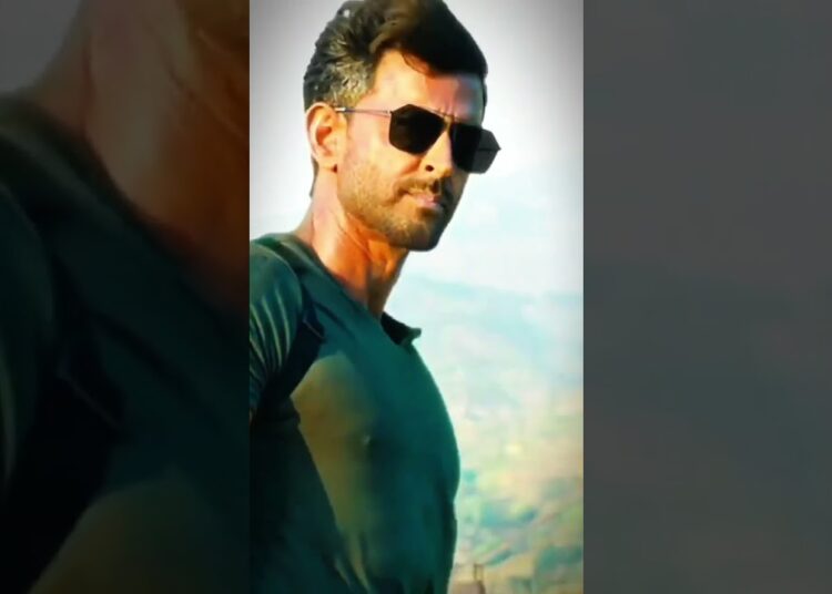 Bollywood’s Biggest Star is Still Unfamous #shorts#hrithikroshan#war#bollywood