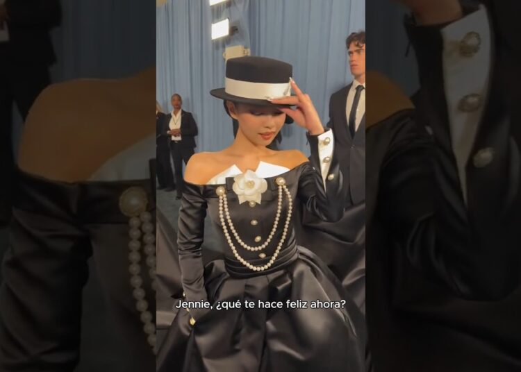 Jennie en la Met Gala 2025