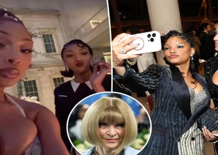 MET Gala’s SECRET Bathroom Selfies! 🤫