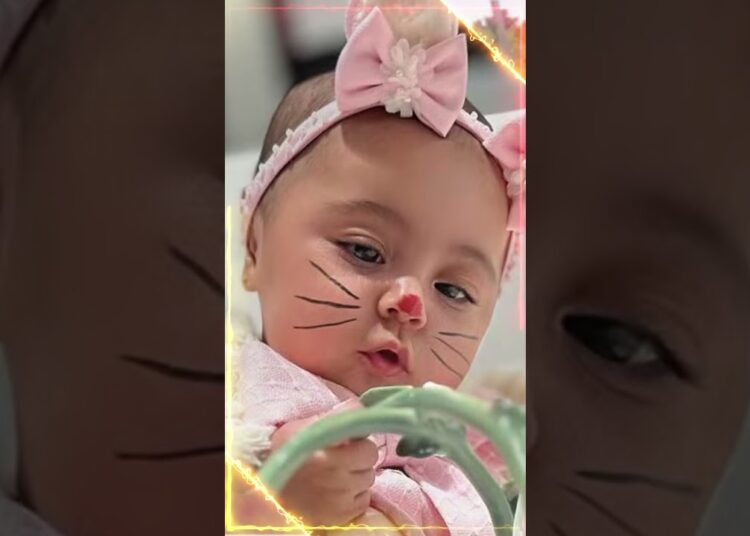 Zezé Di Camargo mostra filha vestida de coelhinha e emociona fãs #ZezéDiCamargo #GracieleLacerda