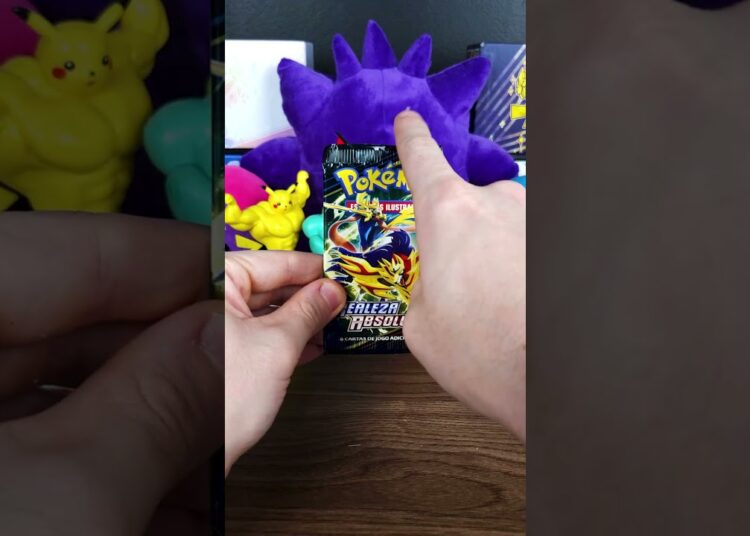 ABRINDO UMA LATA DE REALEZA ABSOLUTA DO MOLTRES #pokemon  #unboxing #pokemontcg