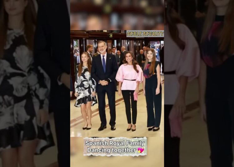 Princess Leonor dancing with Spanish Royal Family #spanishroyalfamily #princewilliam #royalfamily