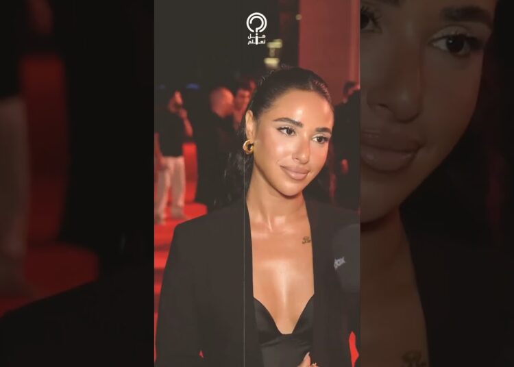 آية سماحة تتعرض لموقف محرج في العرض الخاصة لفيلم المشروع x