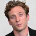 A assinatura bizarra de Jeremy Allen White está fazendo um fedor na internet em clipe ressurgido
