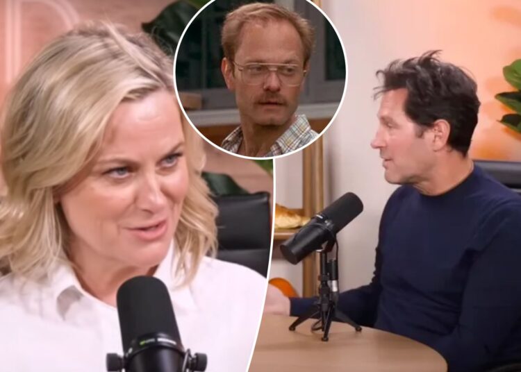 Amy Poehler e Paul Rudd foram repreendidos em 'Wet Hot American Summer', definido por este membro do elenco