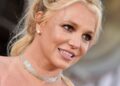 Britney Spears liga para fumar no avião no meio de 'engraçado'