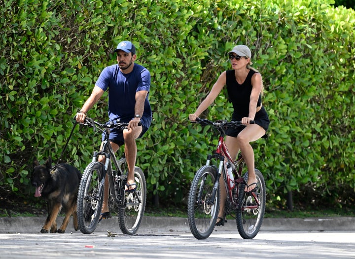 Gisele Bundchen surpreende os fãs no dia das mães