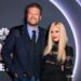 Gwen Stefani, Blake Shelton Ama apresentações criticadas por fãs